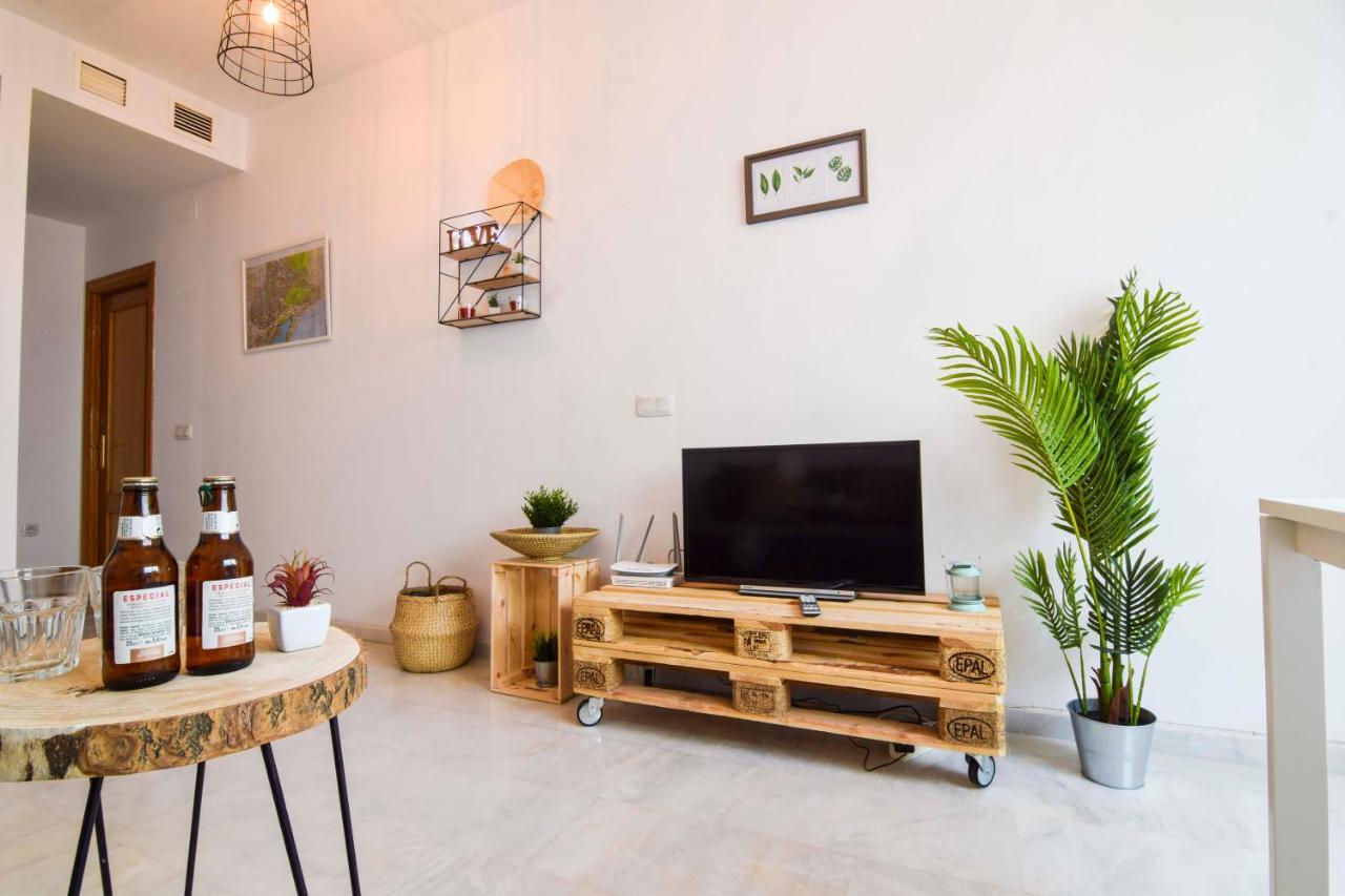 P&P Apartaments Carrera De Capuchinos Malaga Exterior photo